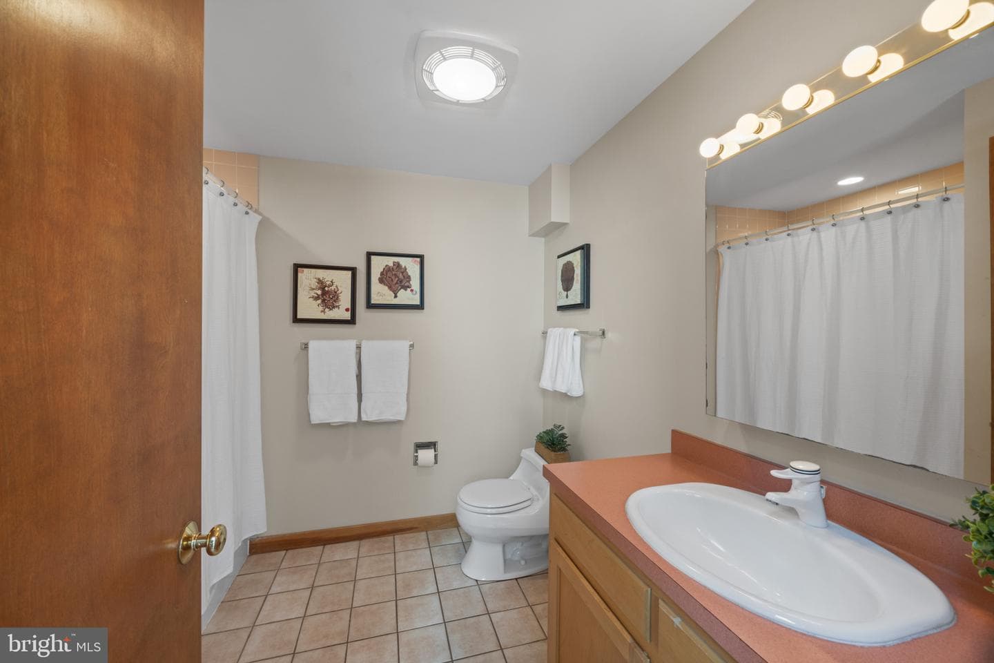 6581 Elizabeths Lane photo 48