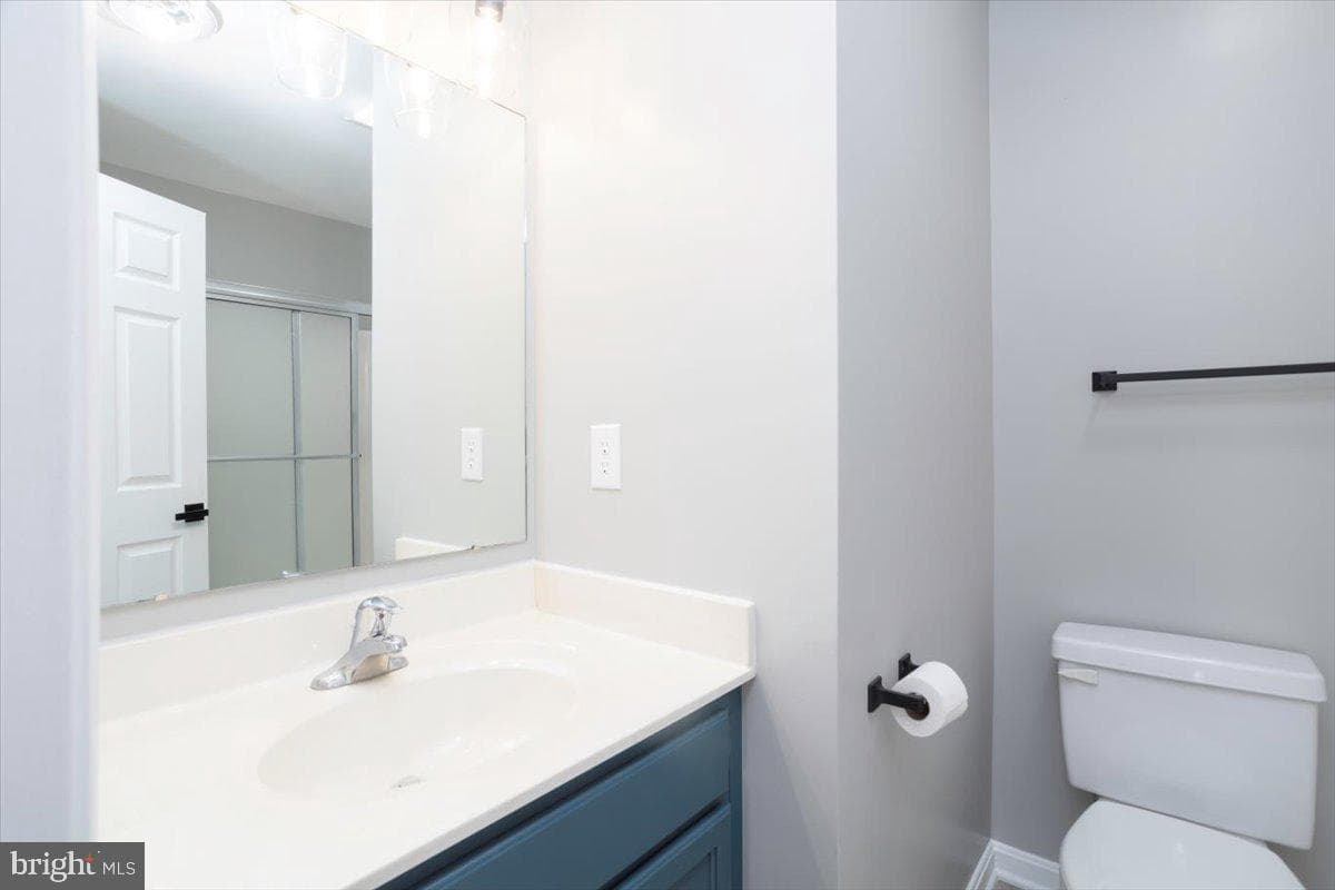 300 Hilltop Lane photo 14