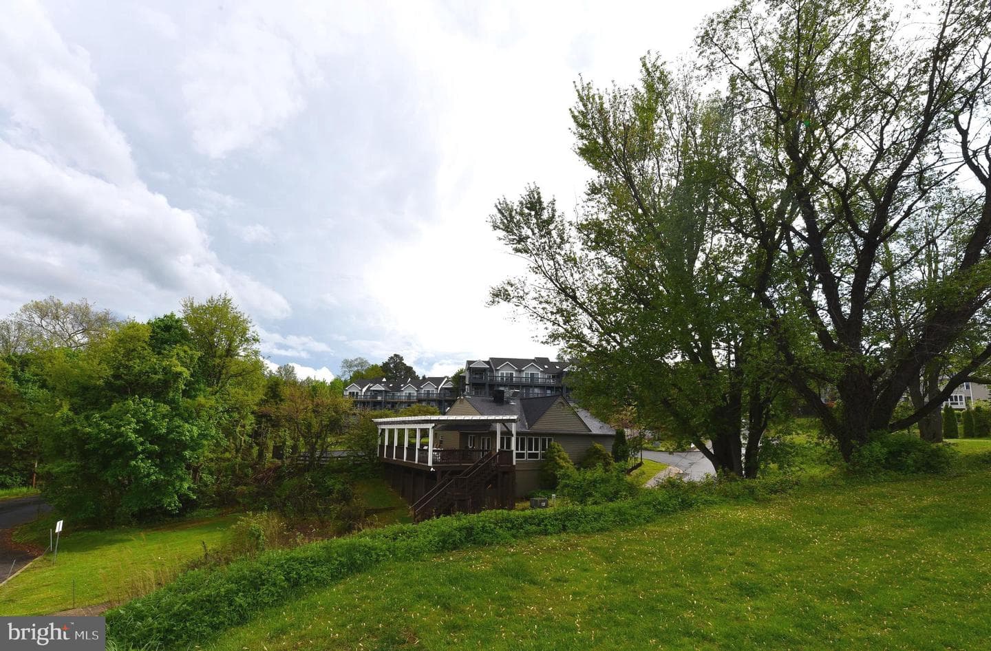 9 Belmont Place photo 27