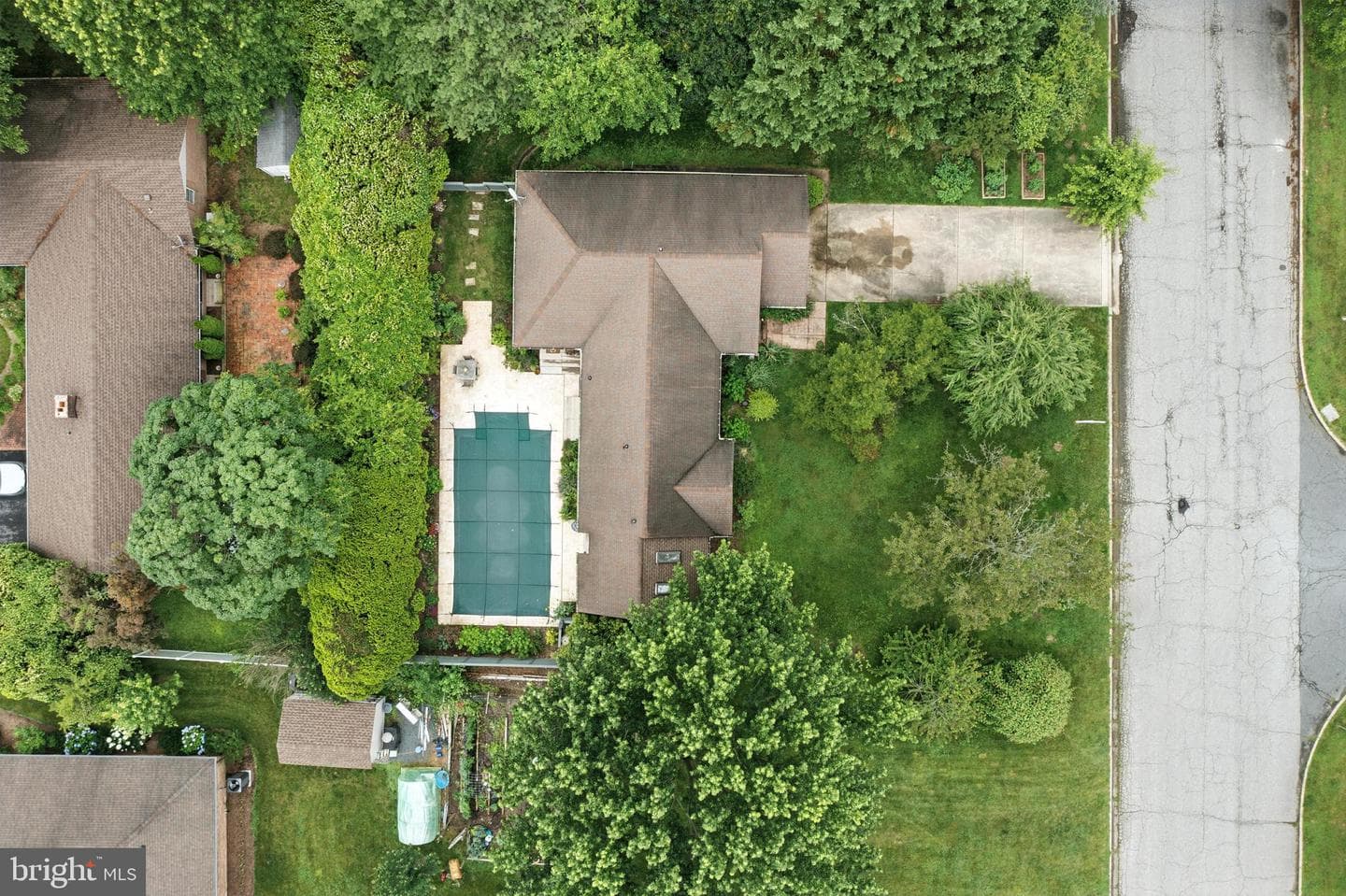 206 Barroll Drive photo 33