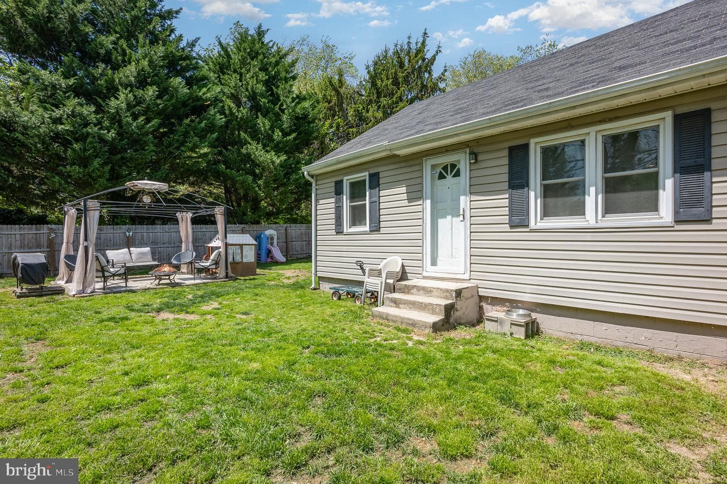 26679 Maple Avenue photo 18