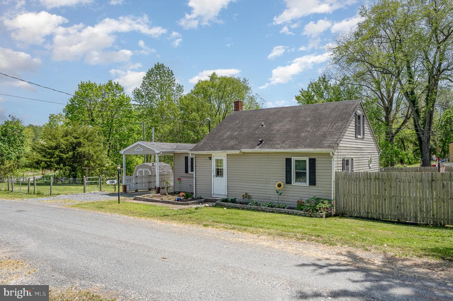 26679 Maple Avenue photo 3
