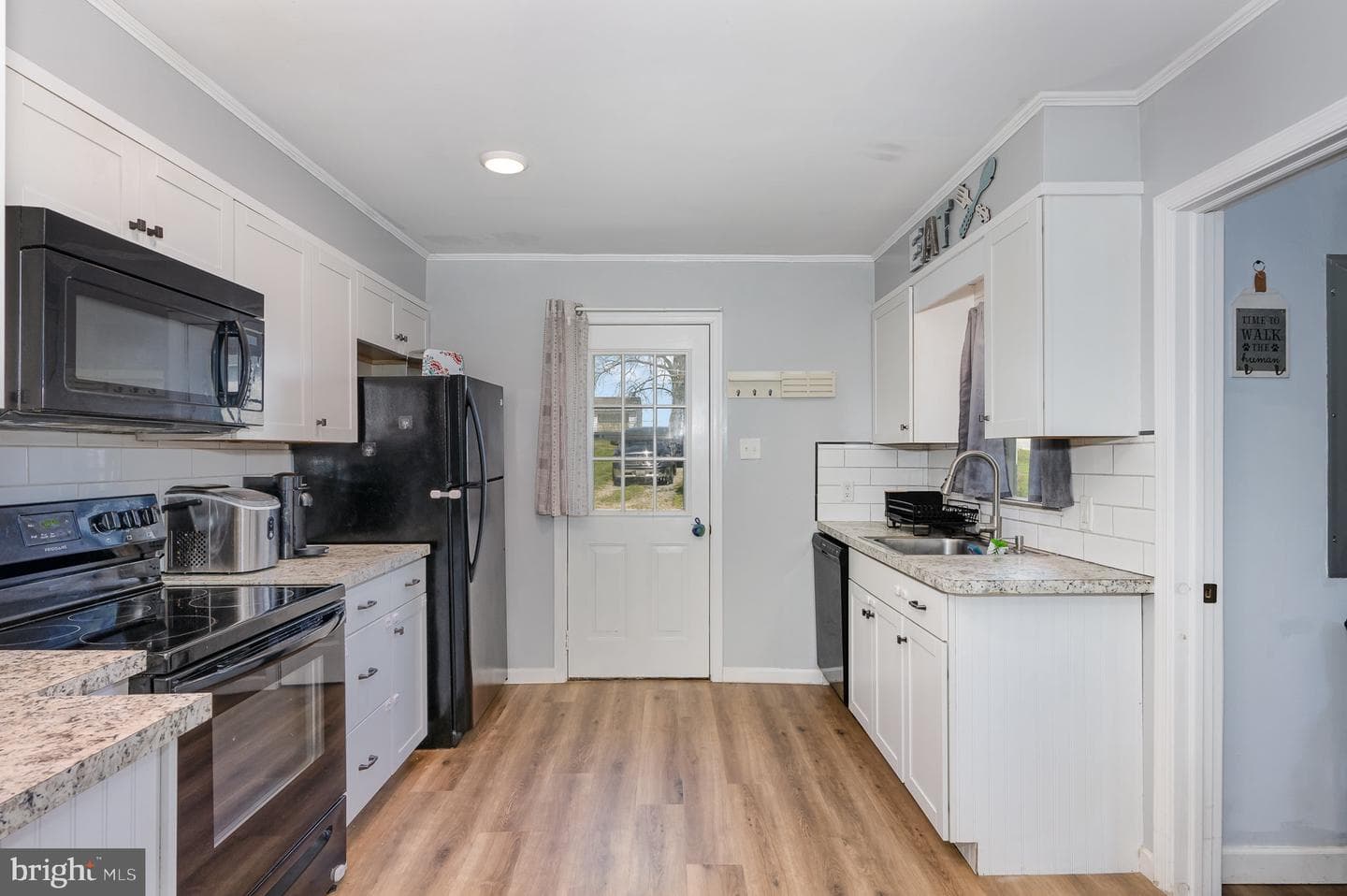 26679 Maple Avenue photo 8