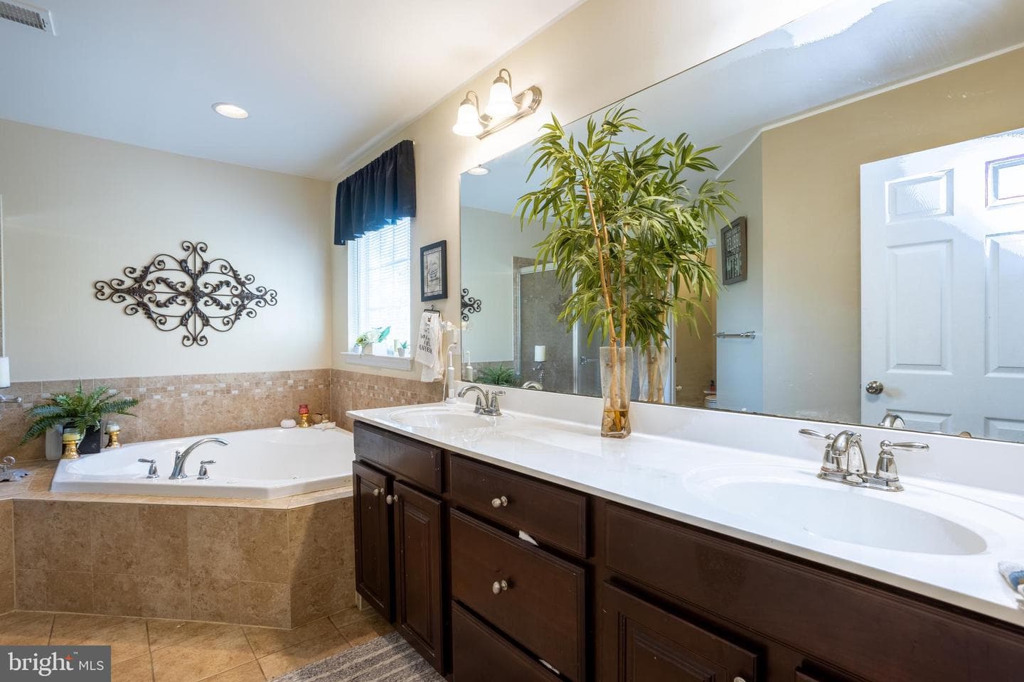 325 Devon Drive photo 32
