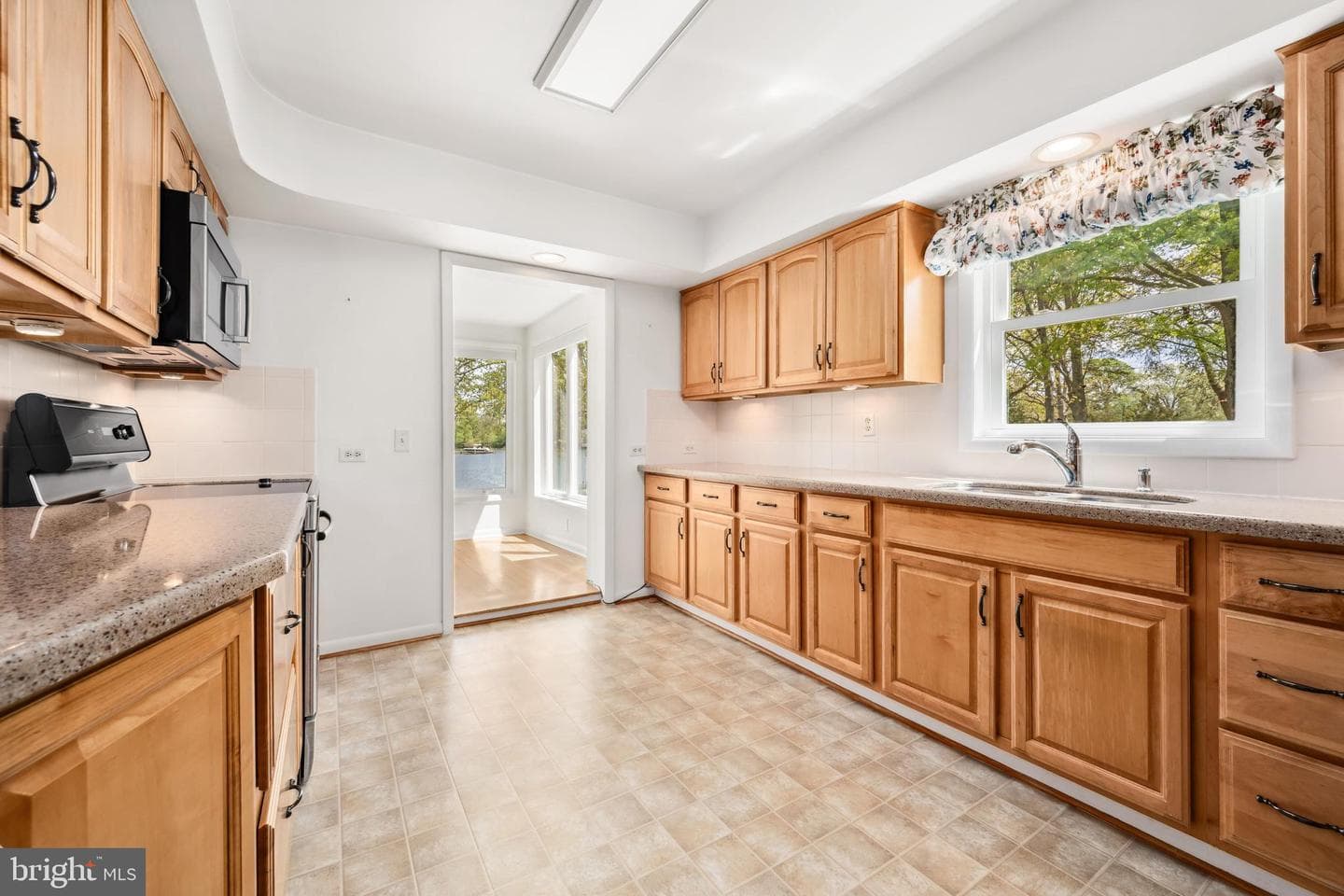 5594 Langford Bay Road photo 23