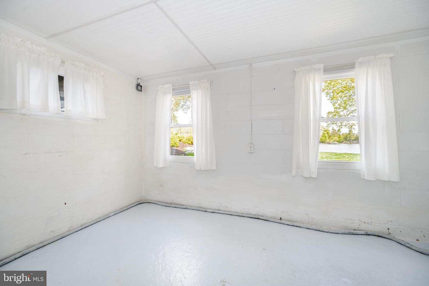 5594 Langford Bay Road photo 40