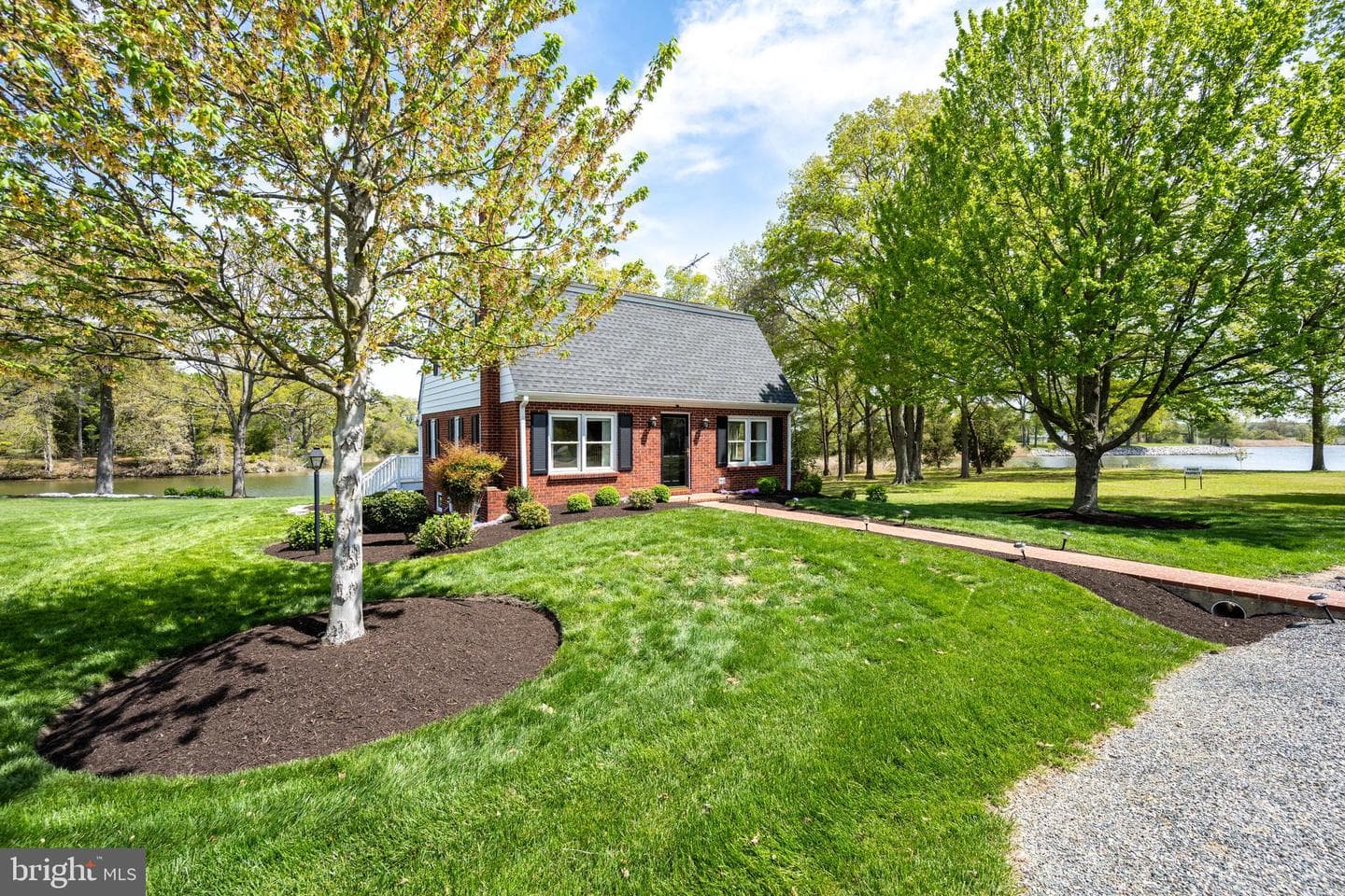 5594 Langford Bay Road photo 6