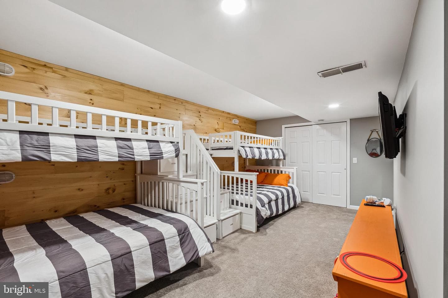 14180 Kentmore Park Road photo 24