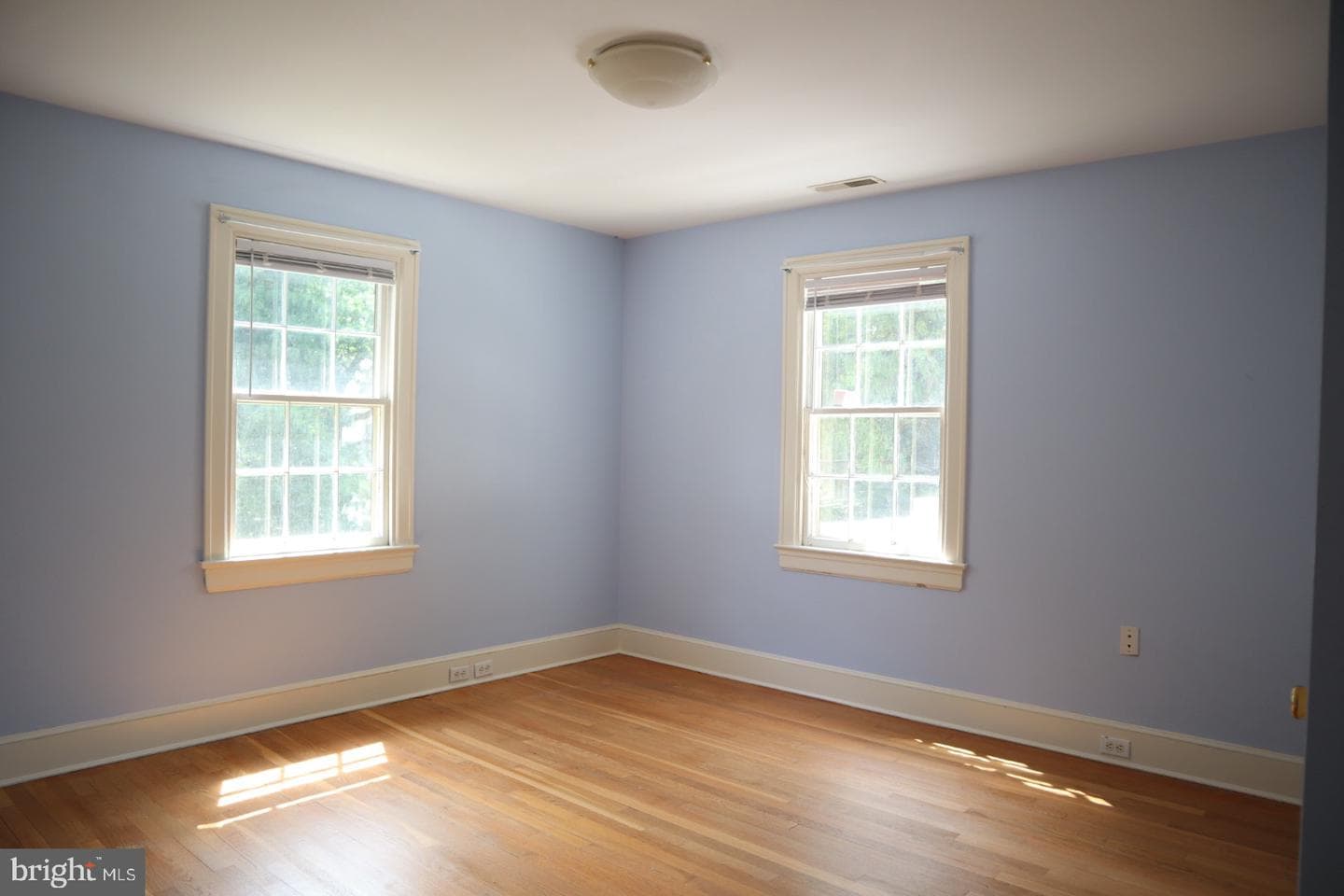 305 Washington Avenue photo 17