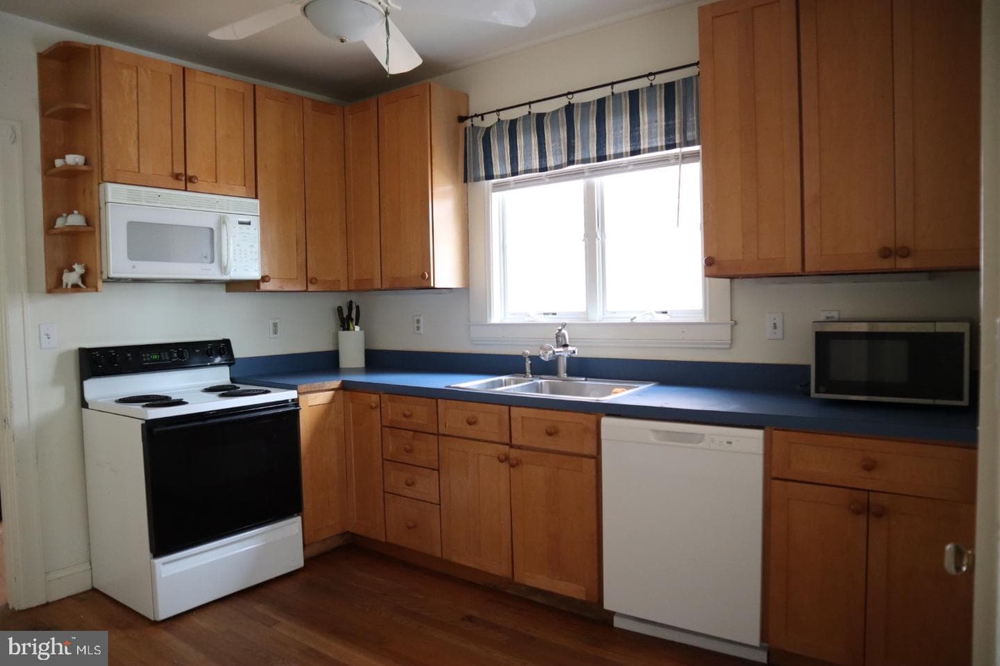 305 Washington Avenue photo 6