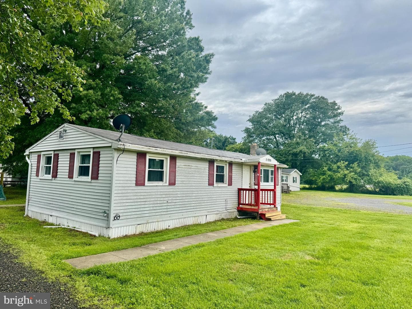 21899 Lovers Lane photo 11