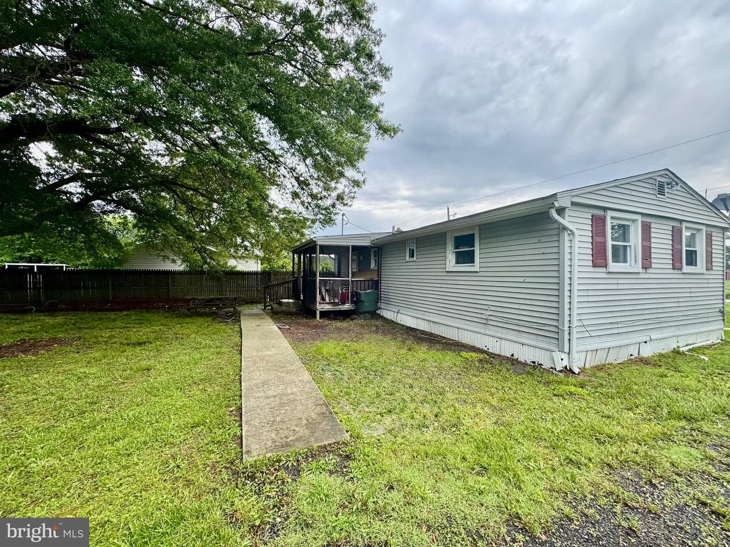 21899 Lovers Lane photo 13