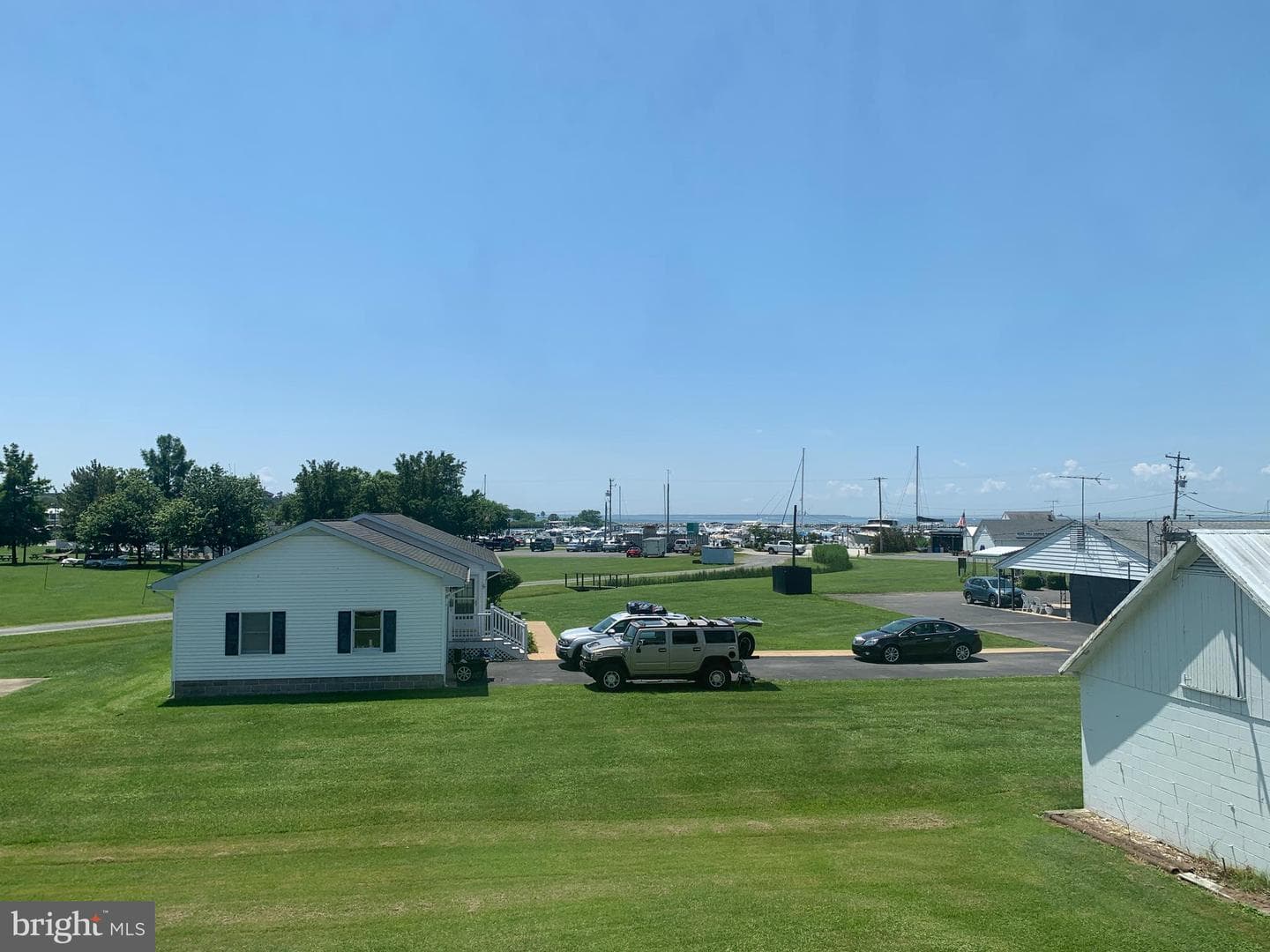 21055 Bayside Avenue photo 23