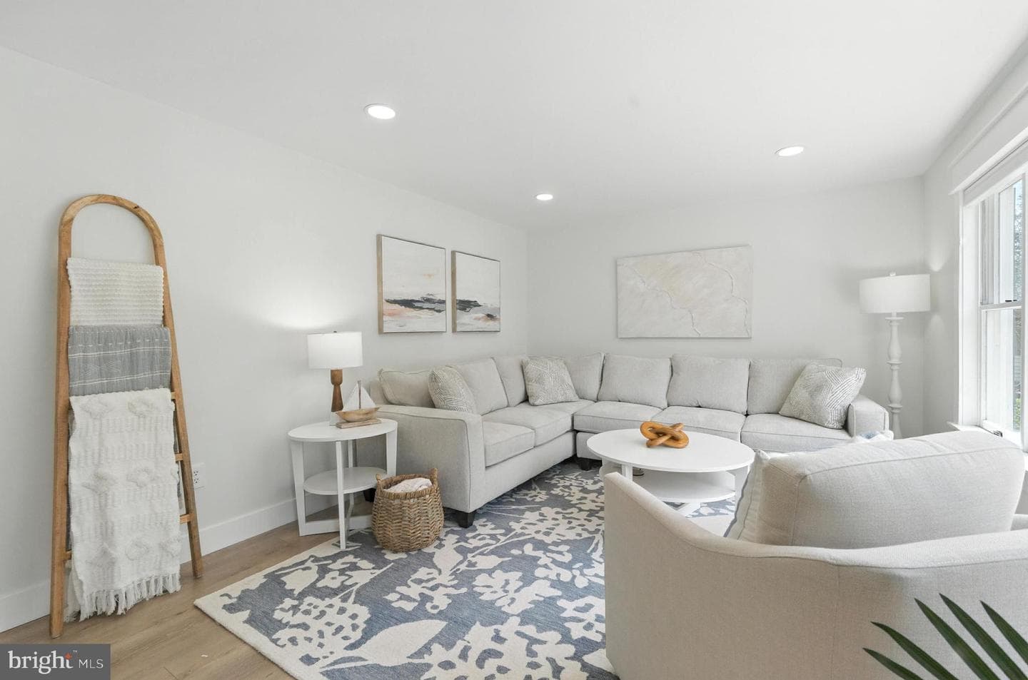 21311 Lee Street photo 3