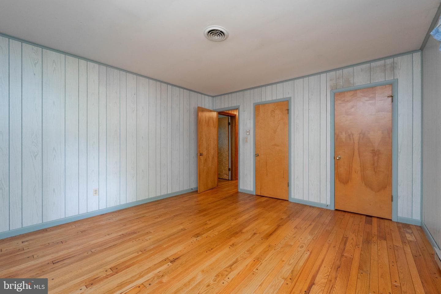 10751 Millbrook Drive photo 31