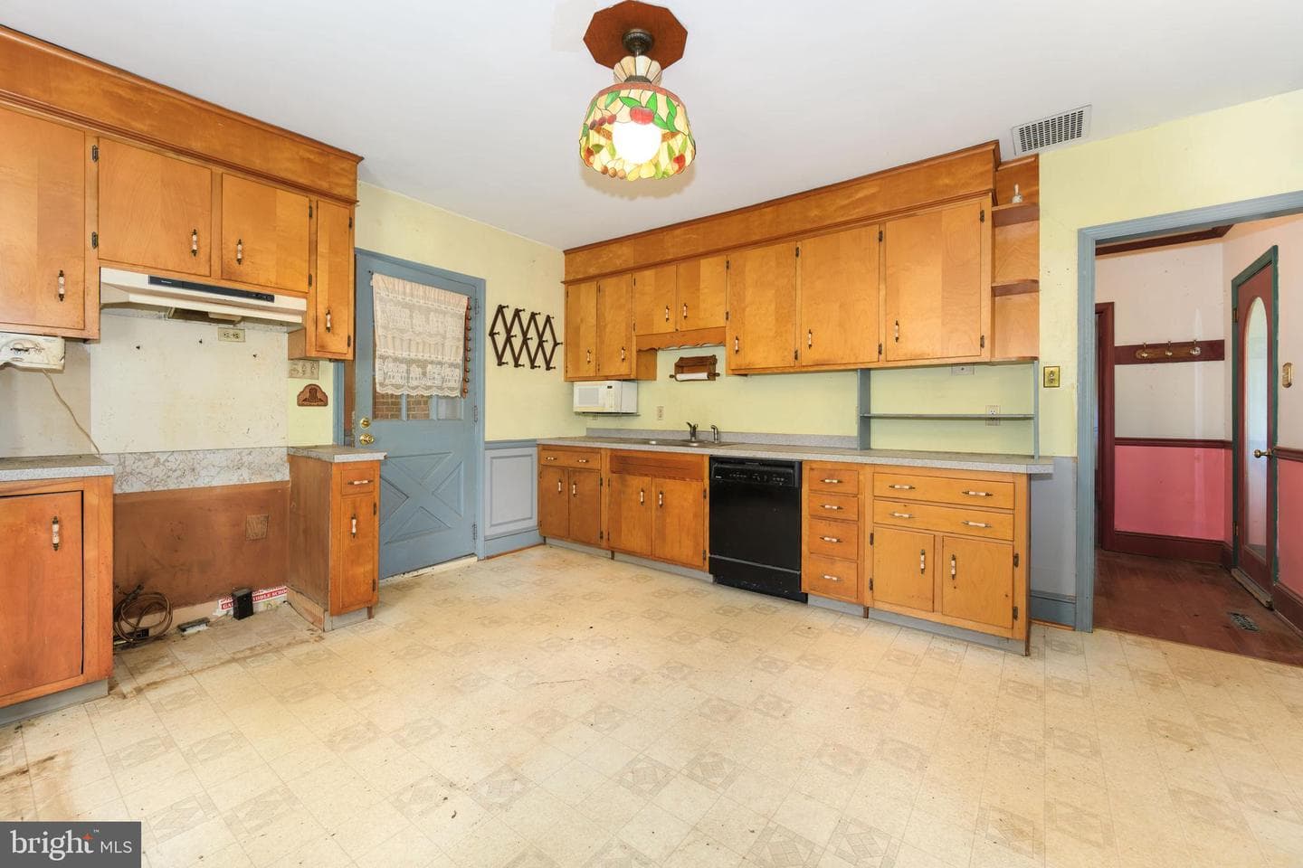 27741 Lambs Meadow Road photo 13