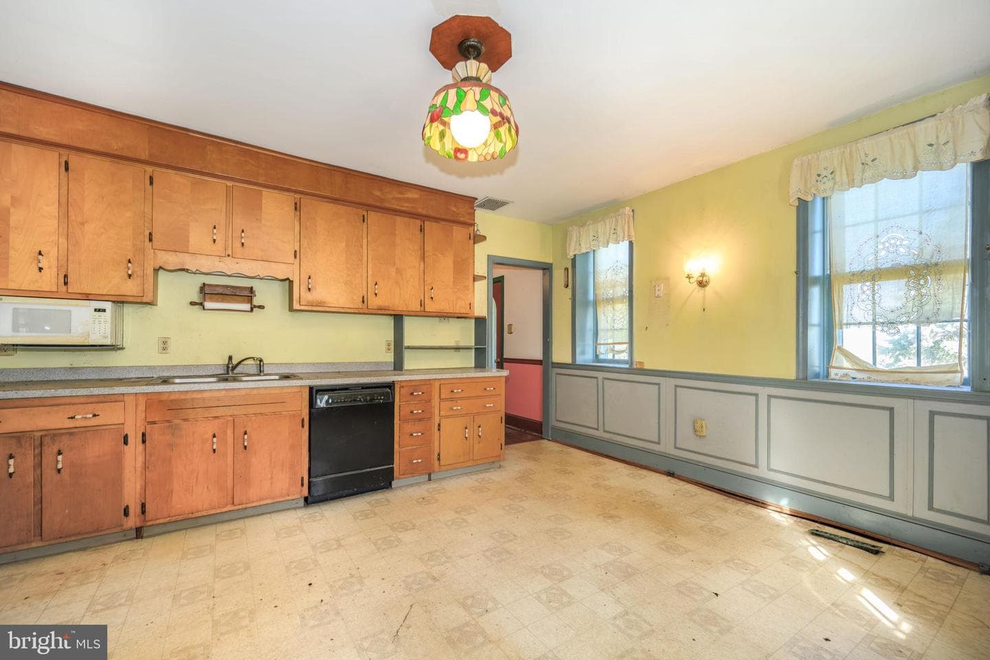 27741 Lambs Meadow Road photo 14