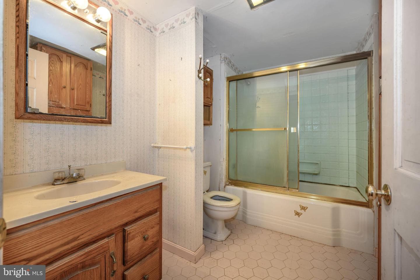 27741 Lambs Meadow Road photo 22