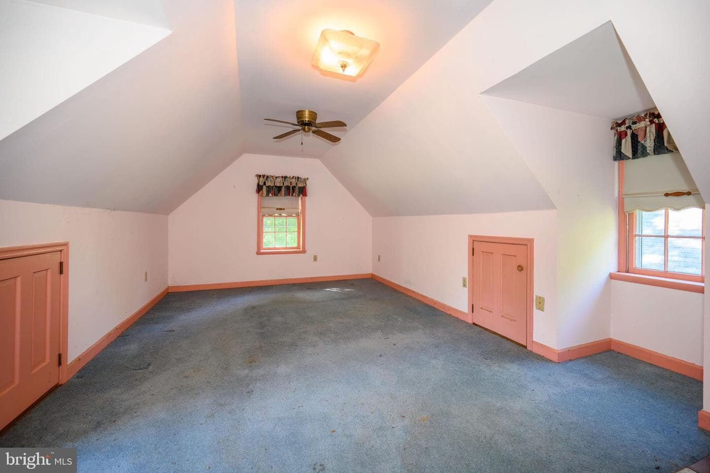27741 Lambs Meadow Road photo 23