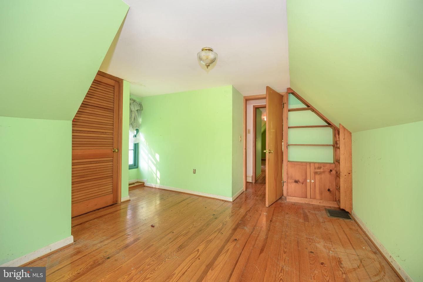 27741 Lambs Meadow Road photo 29