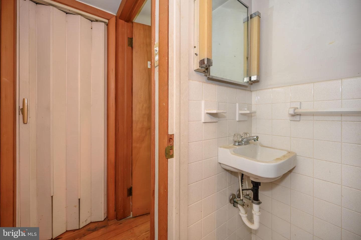 27741 Lambs Meadow Road photo 31