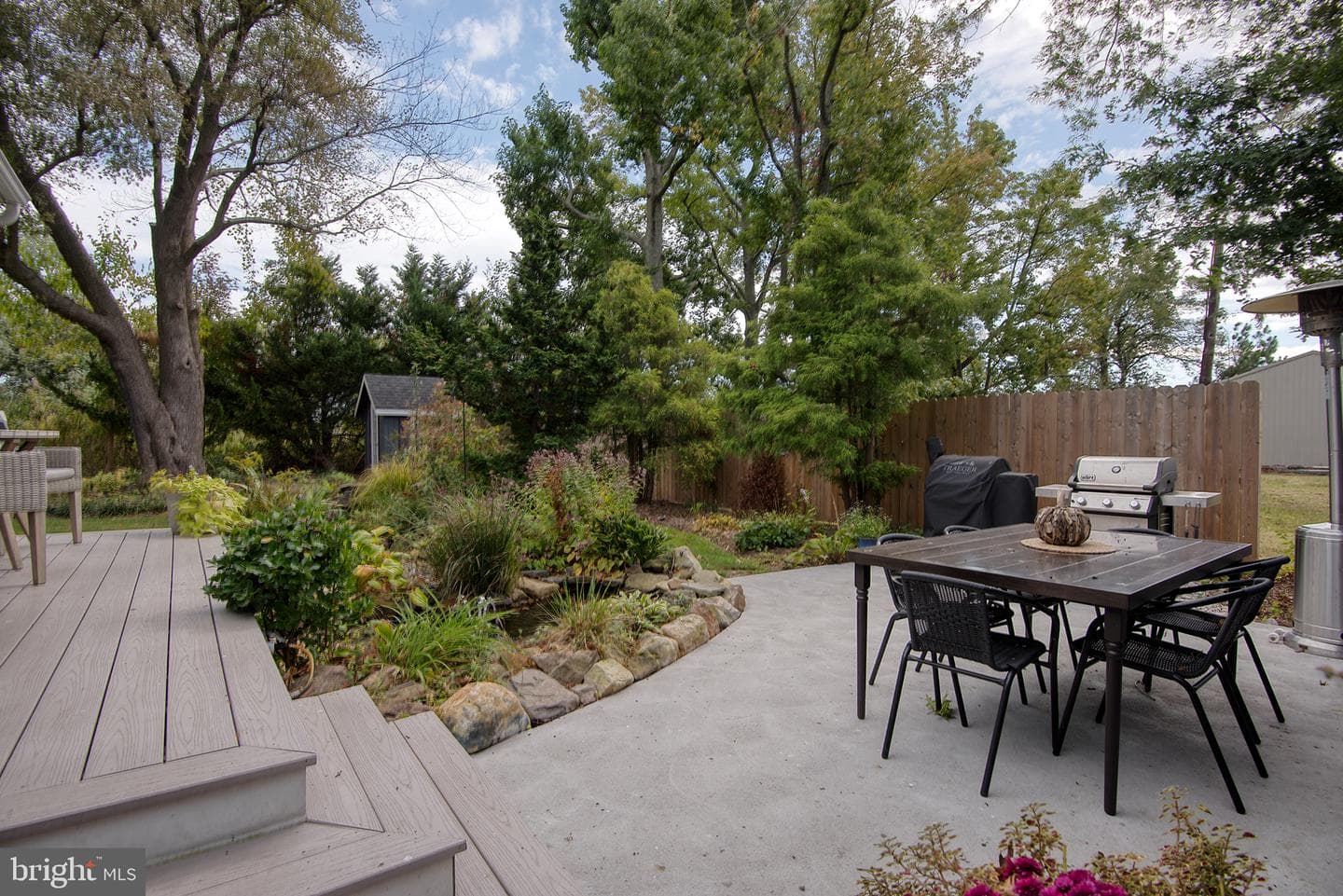 5697 Walnut Street photo 14