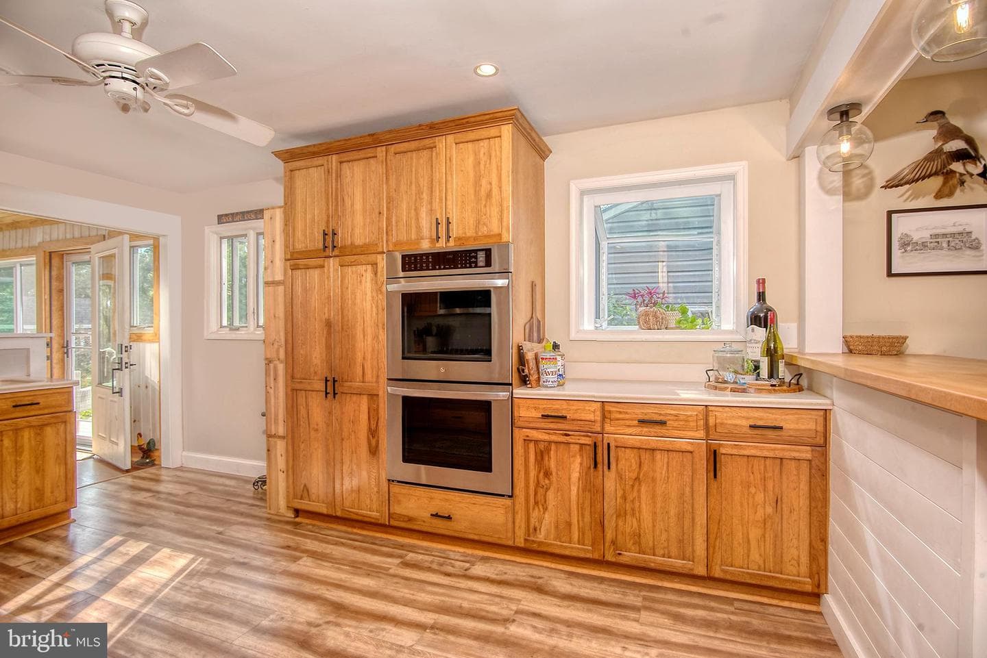 5697 Walnut Street photo 6