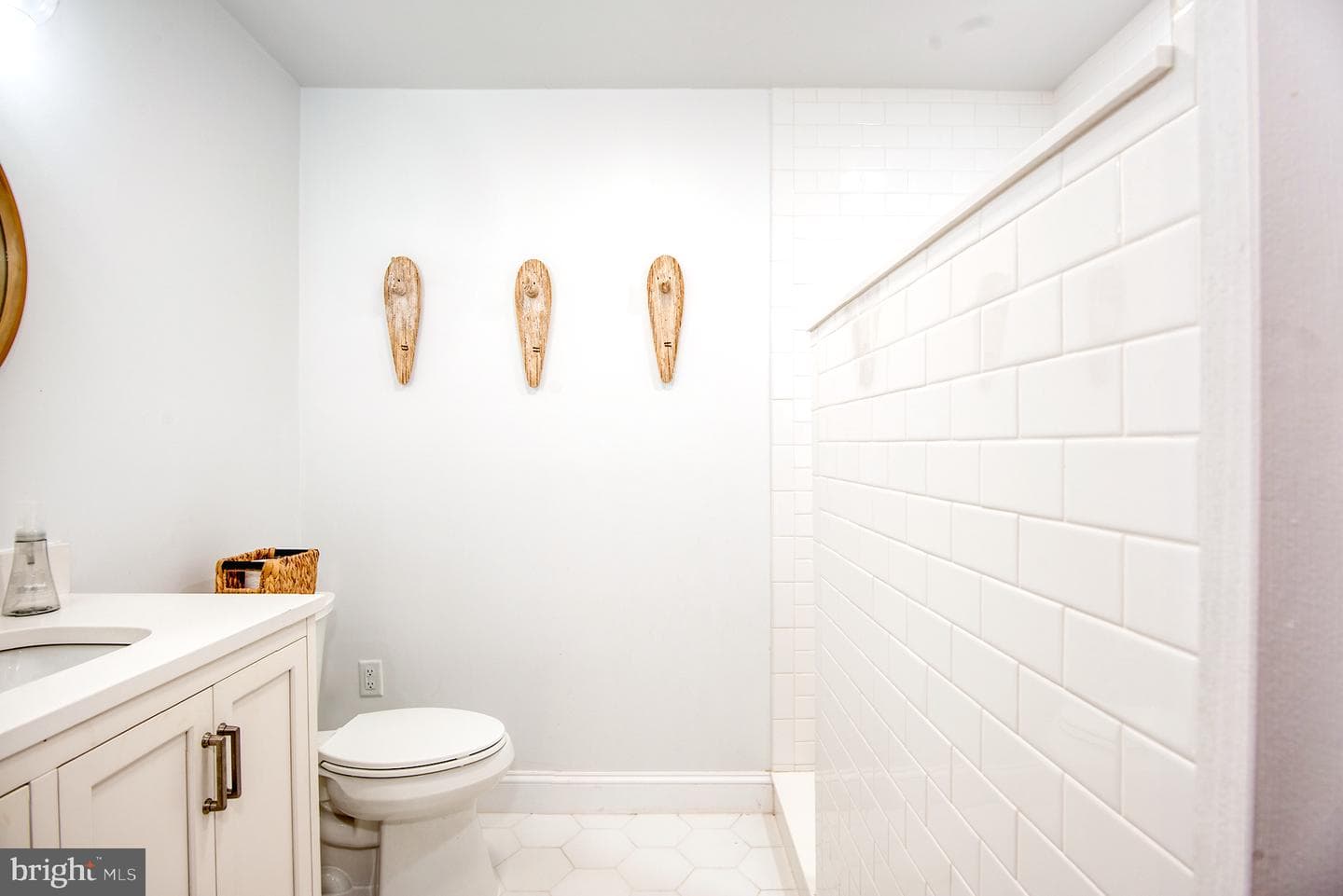 5697 Walnut Street photo 7