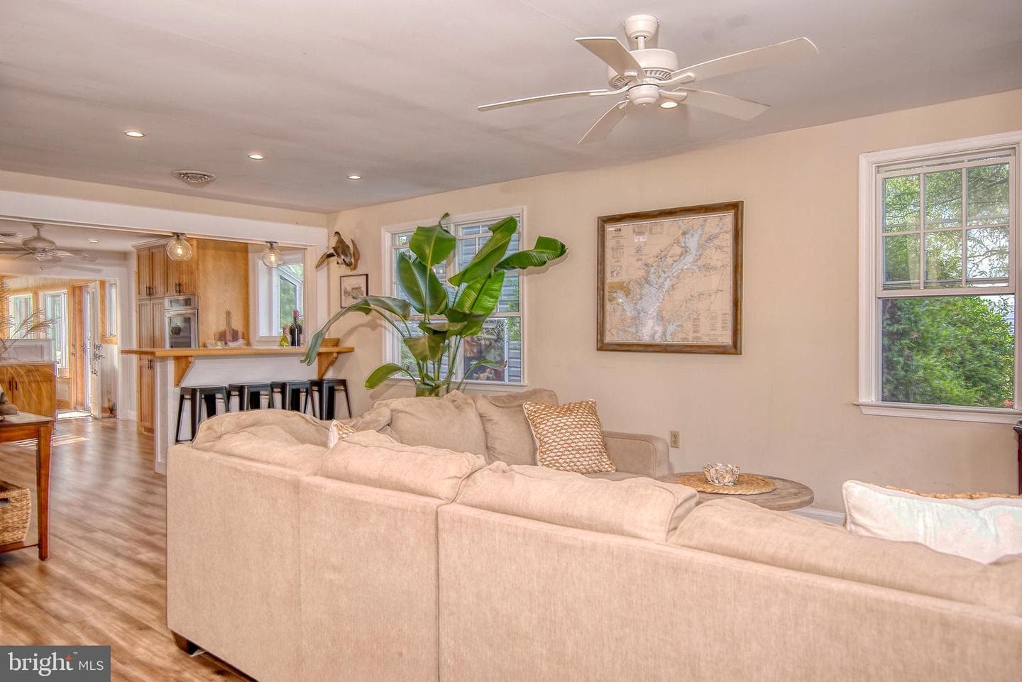 5697 Walnut Street photo 8