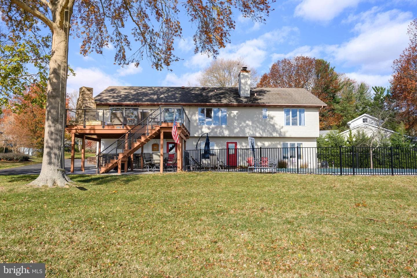 231 Richard Drive photo 2