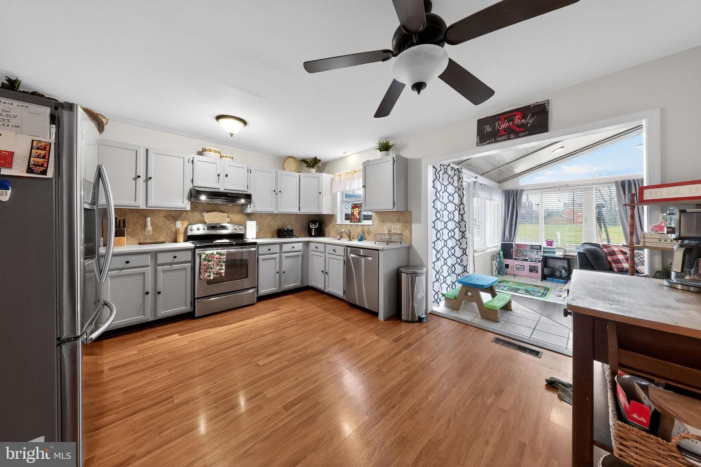 186 Birchwood Lane photo 9