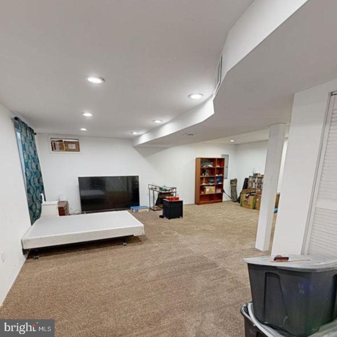 110 Trafford Drive photo 20