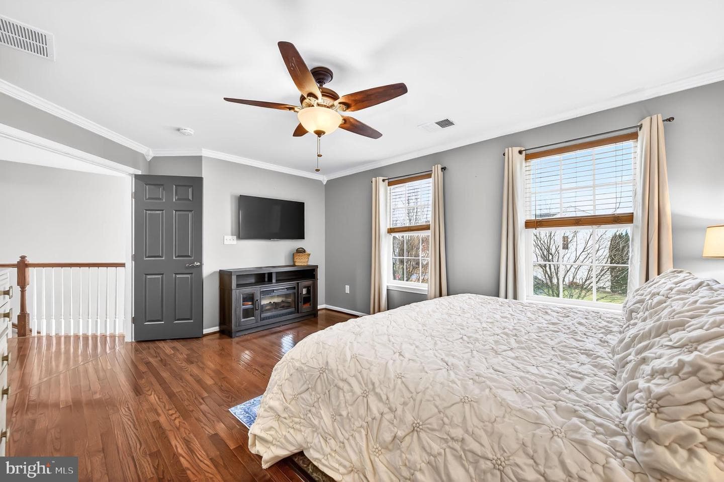 218 Camelot Drive photo 26