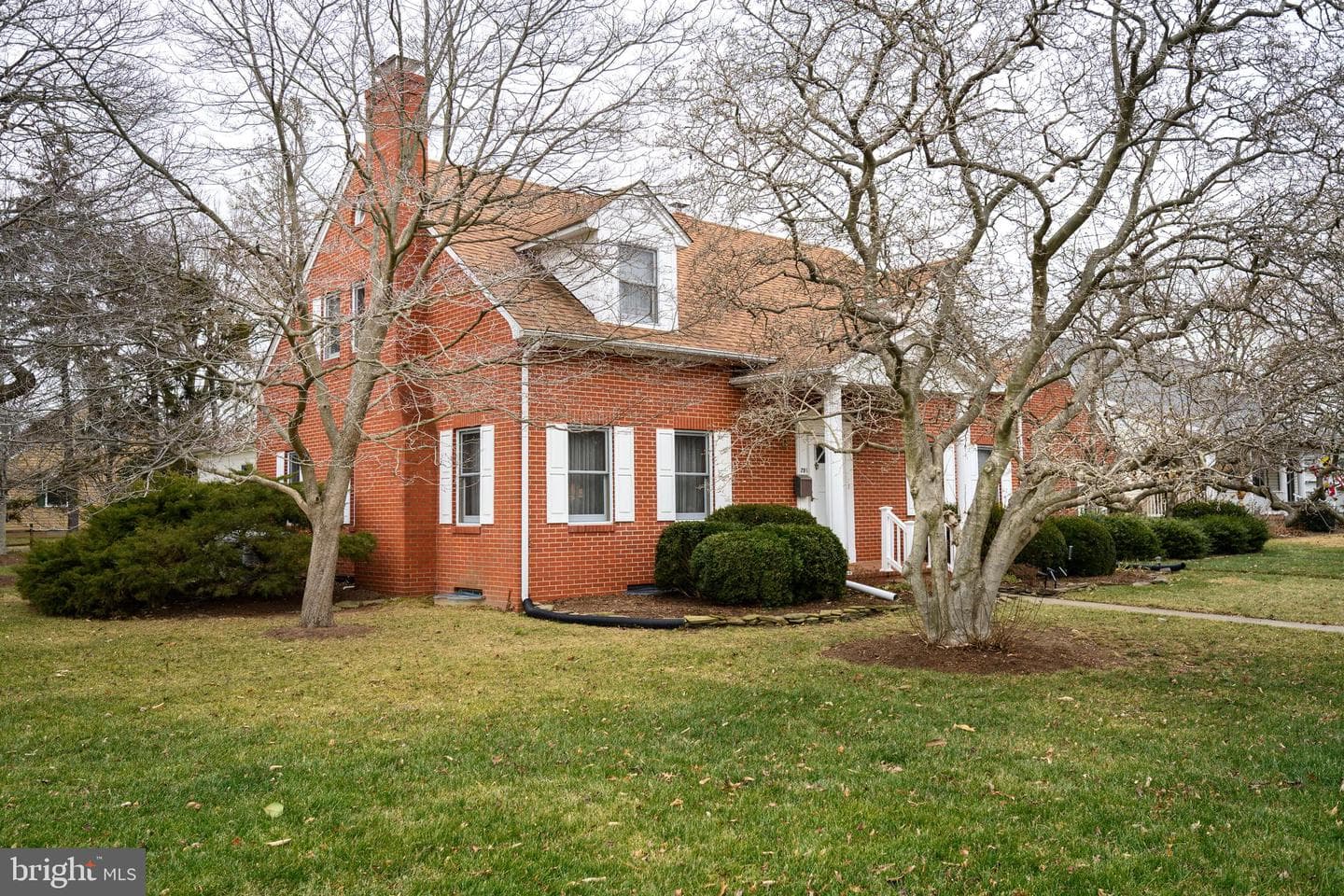 201 Greenwood Avenue photo 3