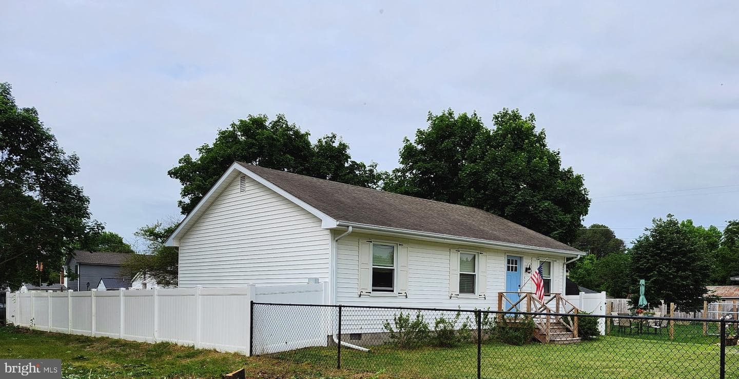 423 Cypress Street photo 5