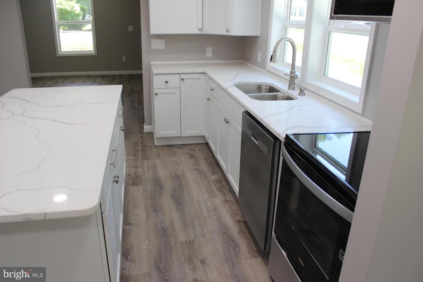 21232 Rock Hall Avenue photo 9