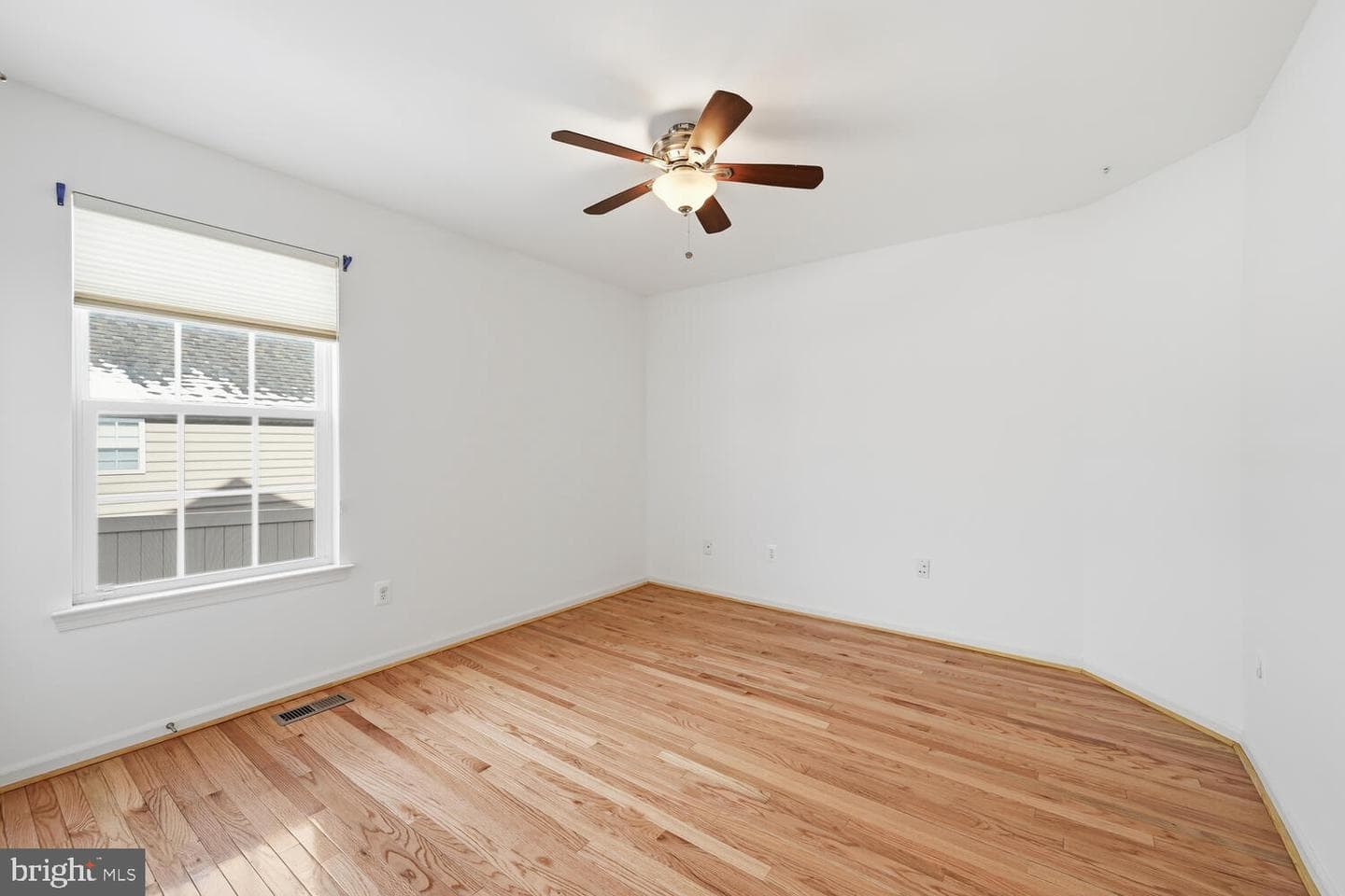 206 Camelot Drive photo 14