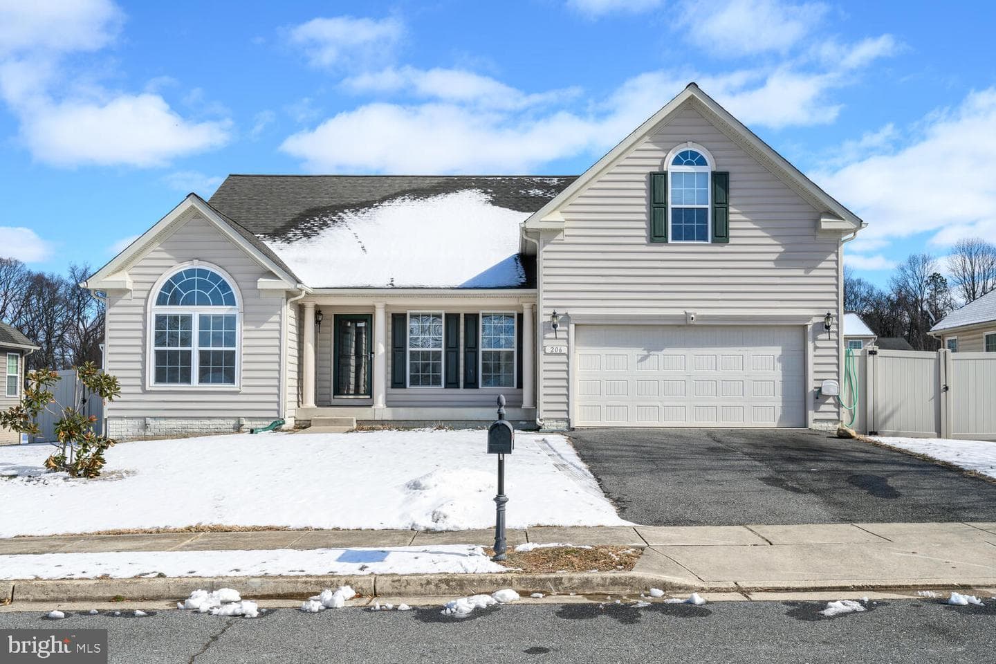 206 Camelot Drive photo 2