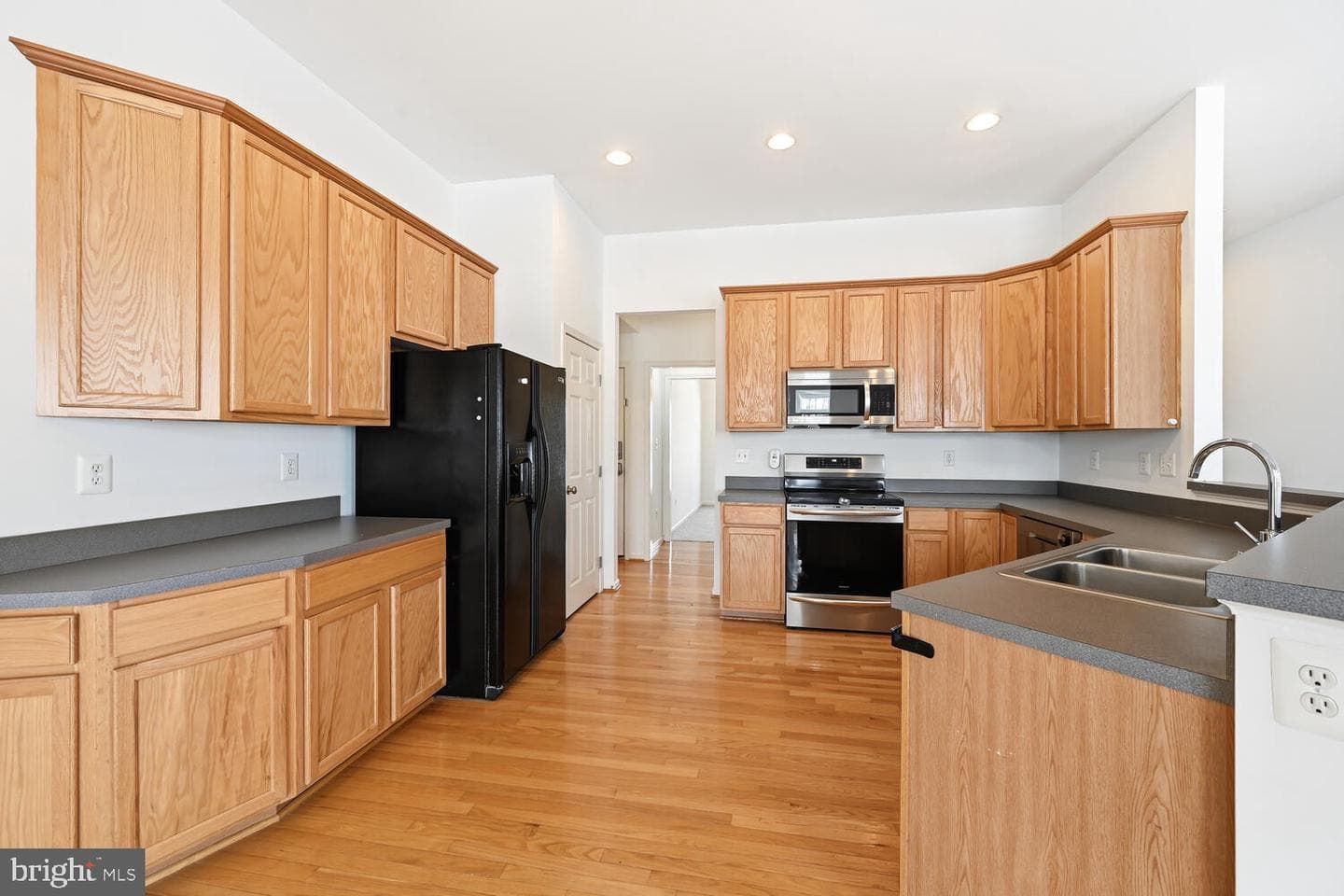 206 Camelot Drive photo 26
