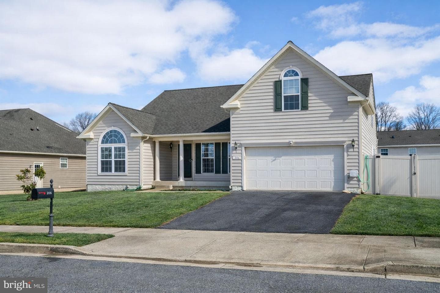 206 Camelot Drive photo 61