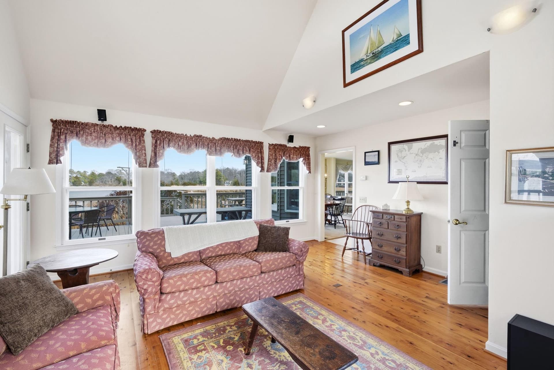 5979 Lawton Avenue photo 4