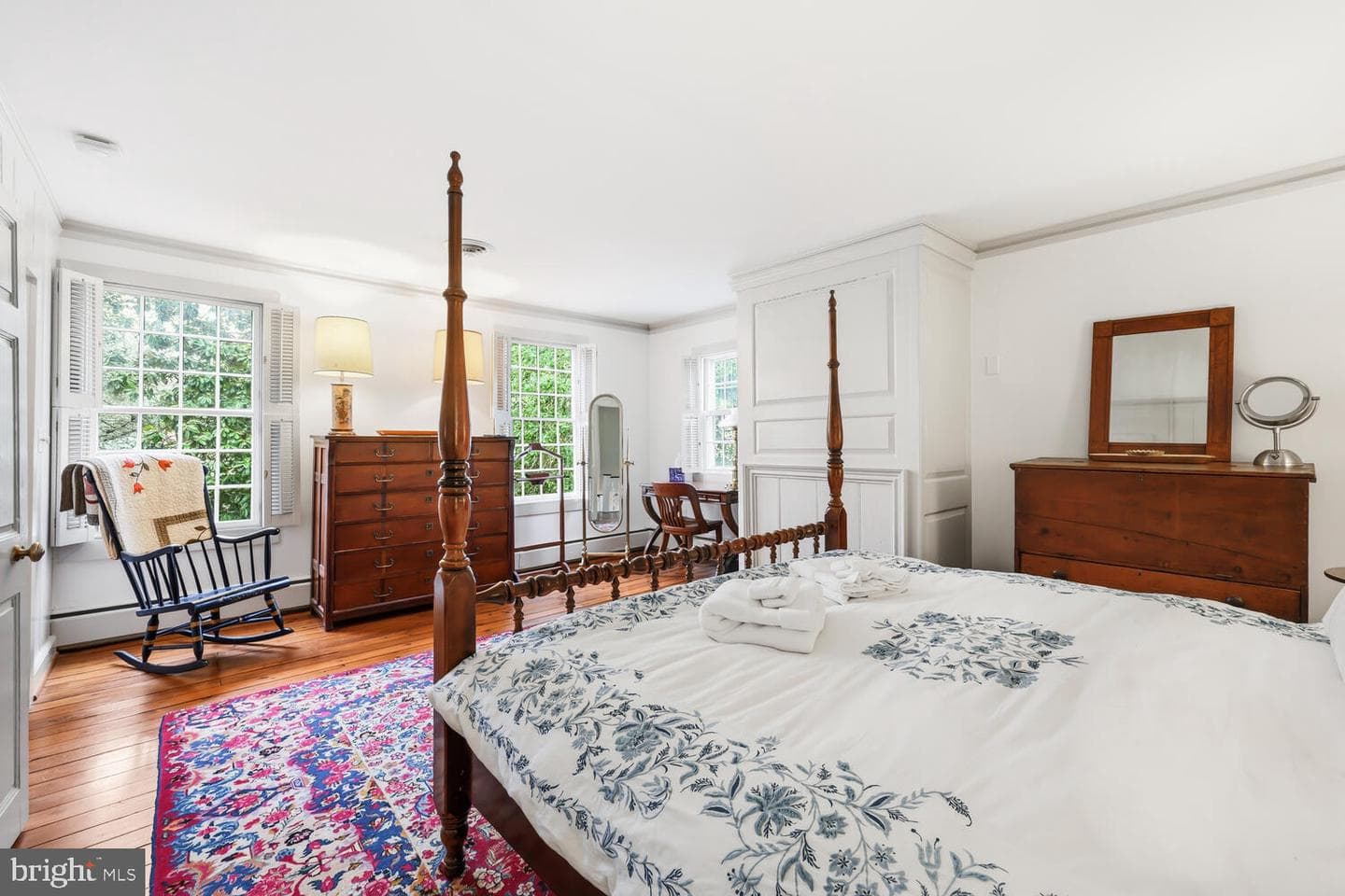 106 Queen Street S photo 49