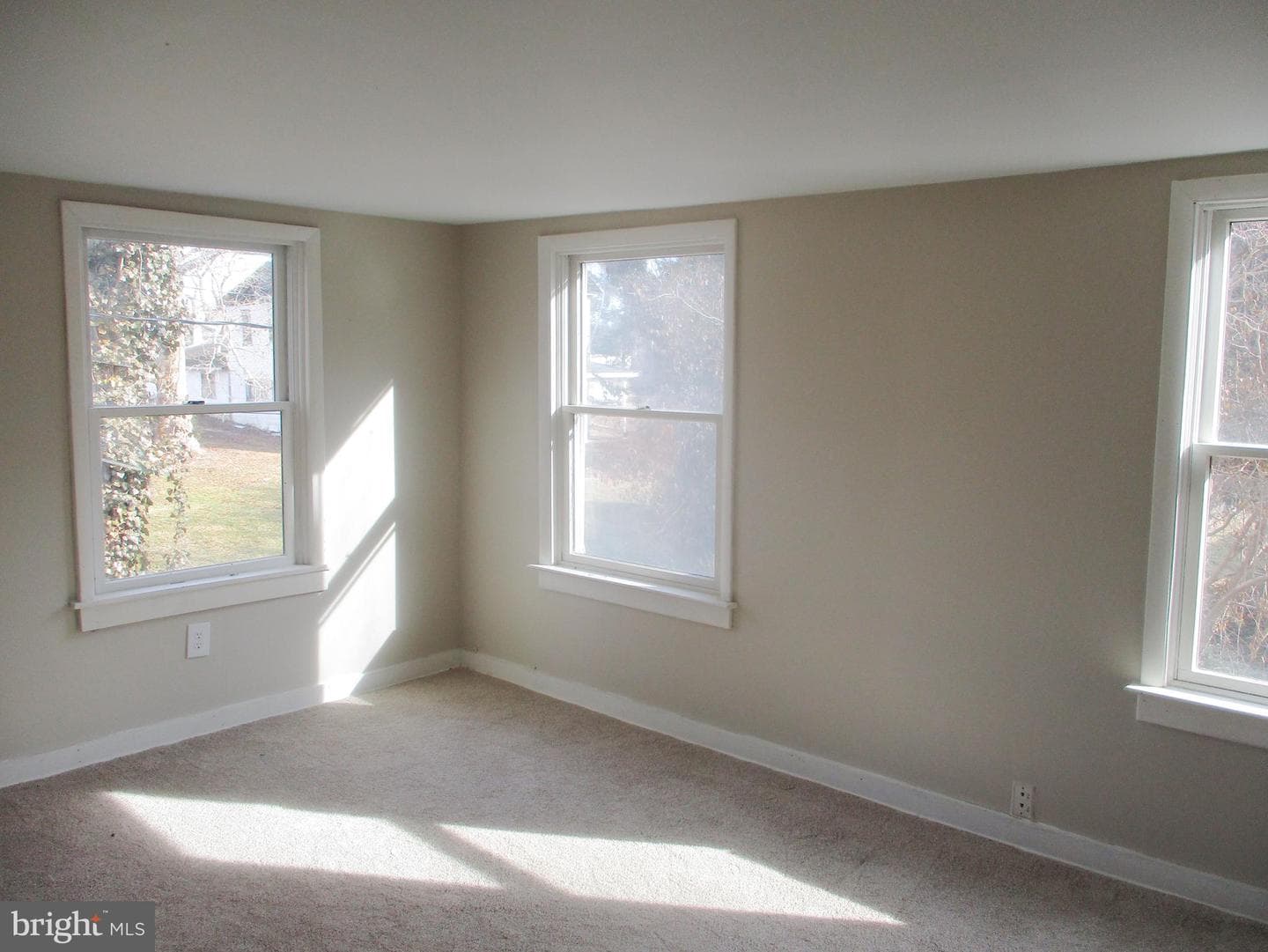 26663 Maple Avenue photo 6