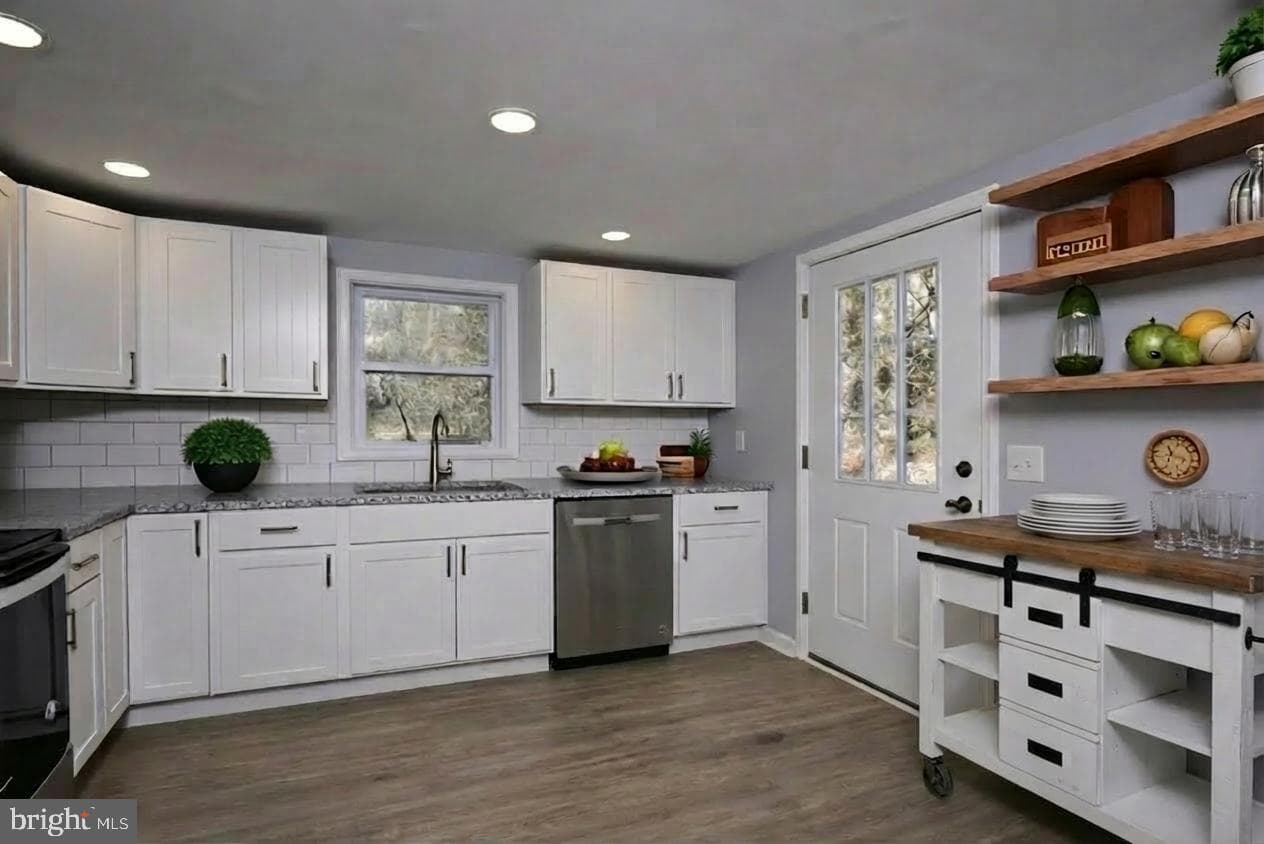 6374 Rock Hall Road photo 11