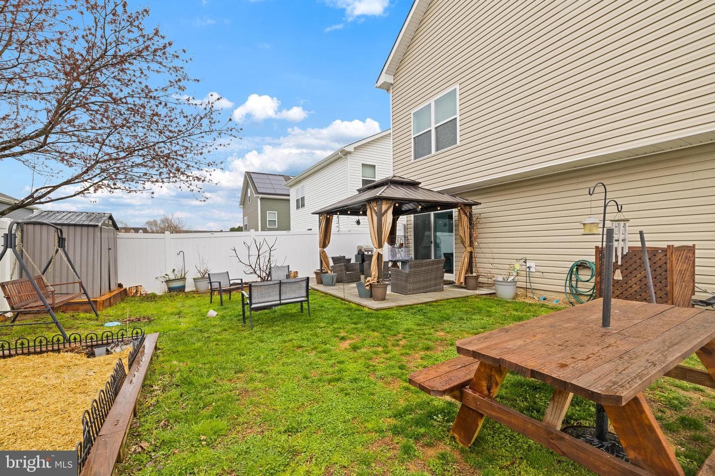 104 Flying Cloud Drive photo 27