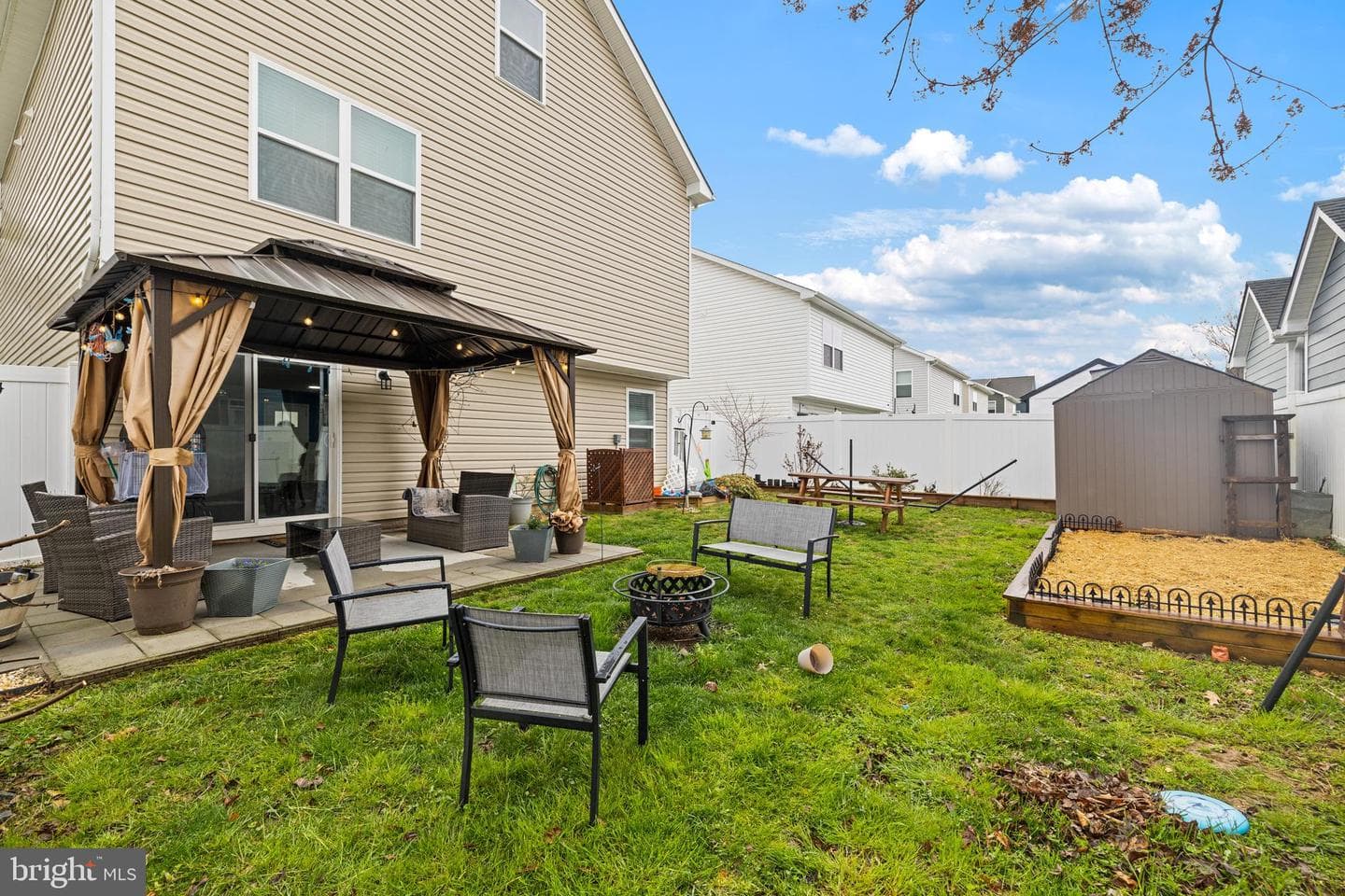 104 Flying Cloud Drive photo 28
