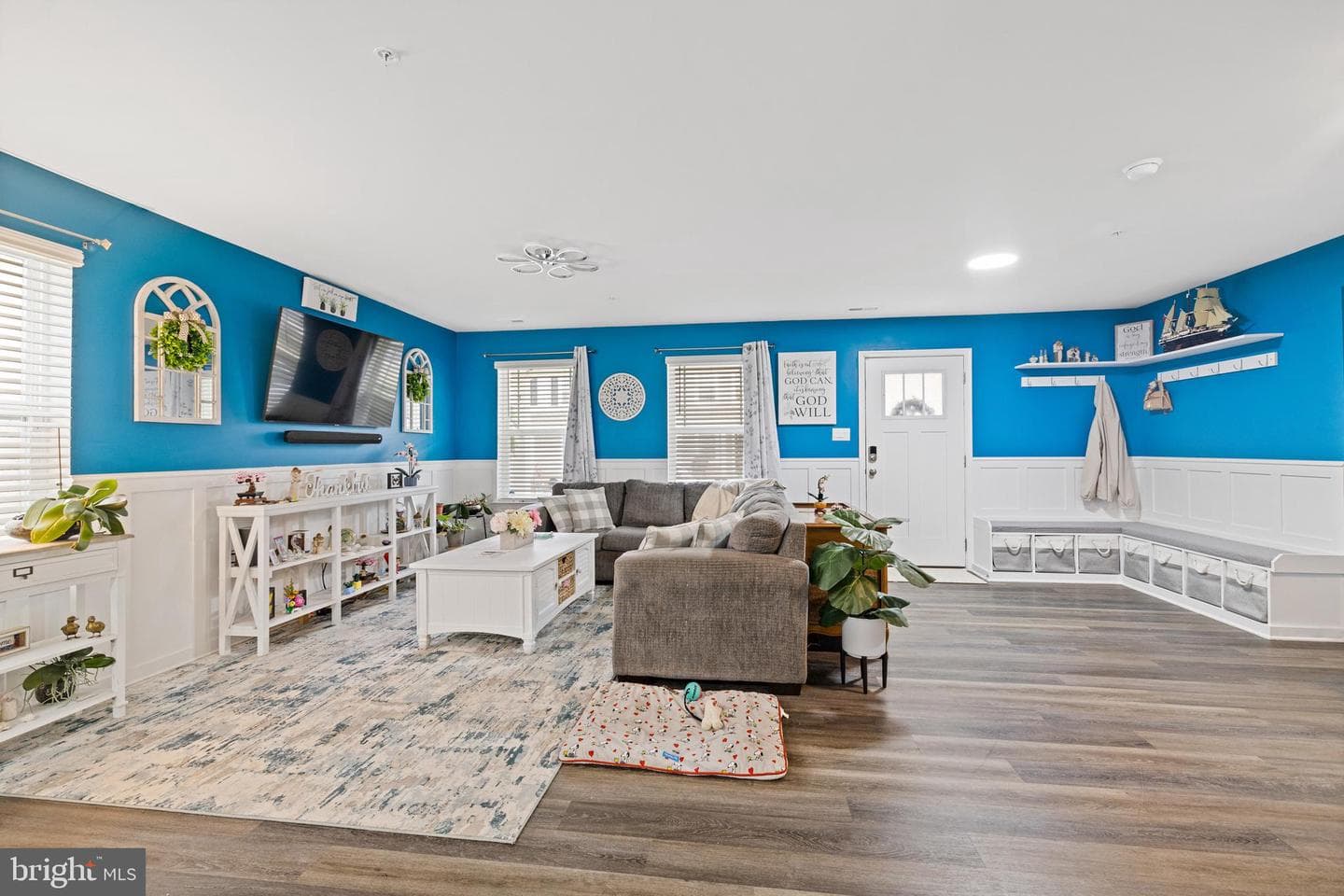 104 Flying Cloud Drive photo 6
