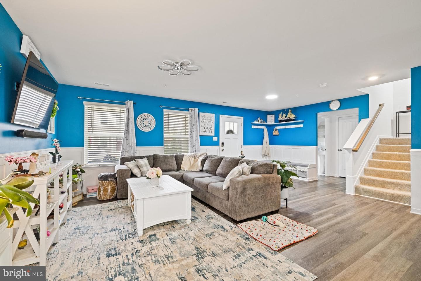104 Flying Cloud Drive photo 8