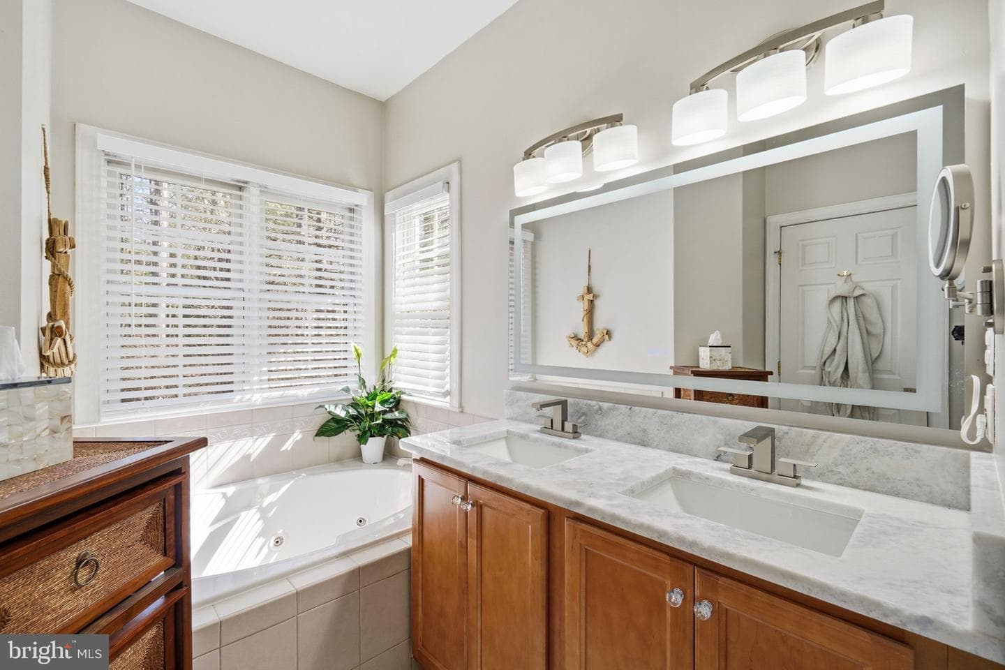5807 Blue Claw Court photo 18