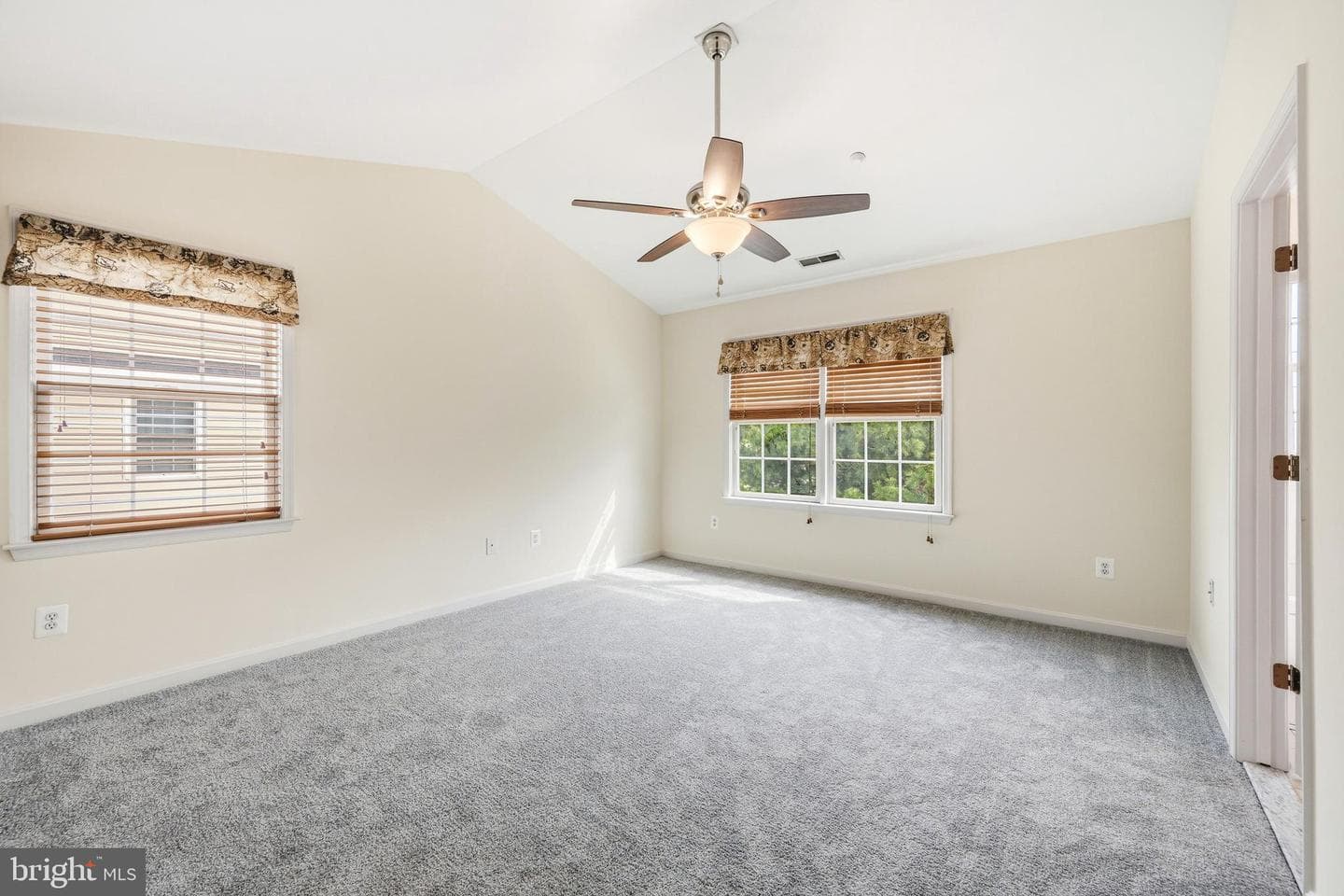 108 Oak Leaf Drive photo 20